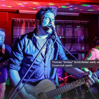 Smiley Schoenfelder: Guitar and Vocals